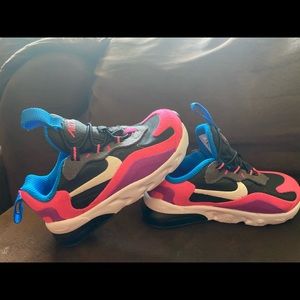 Toddler girl size 6c sneakers